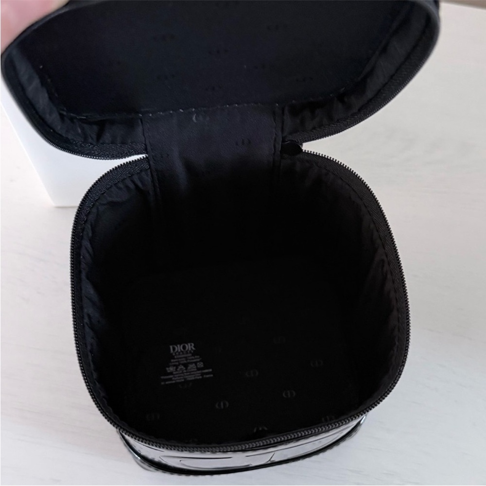 Dior Beauty Black Patent Vanity Case Bag - Picture 7 of 8